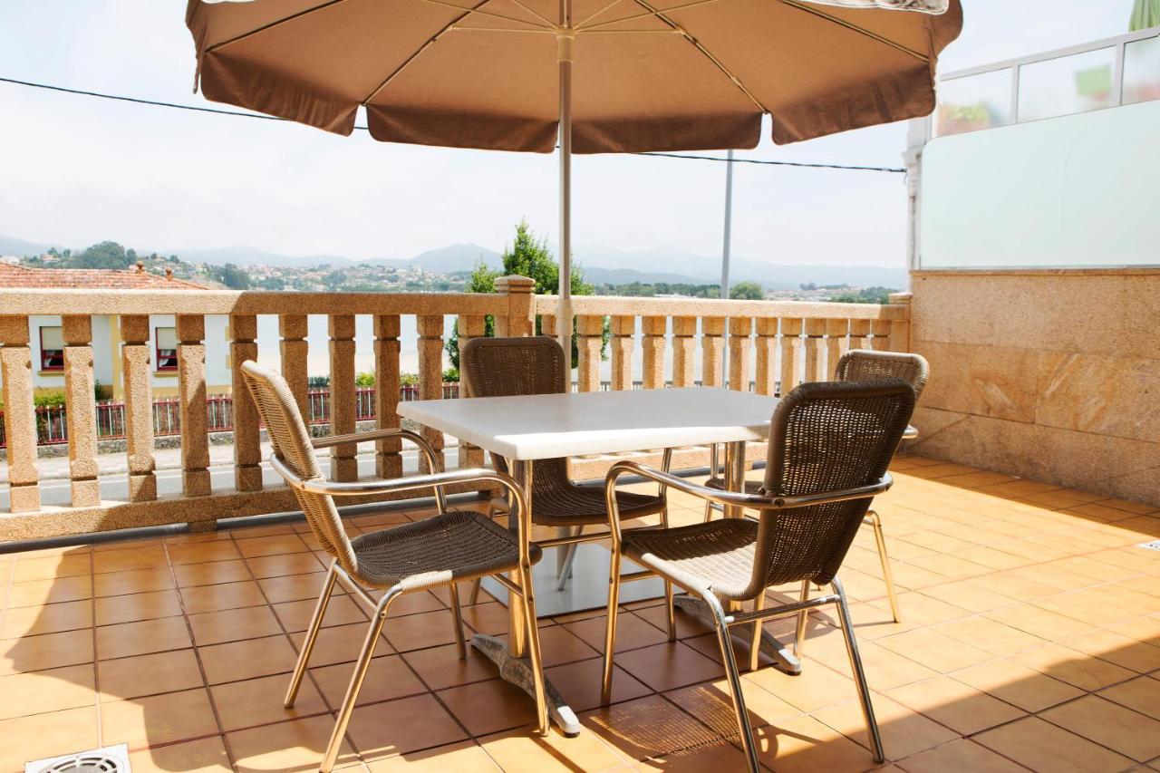 Apartamentos Ria De Bayona バイヨーナ エクステリア 写真
