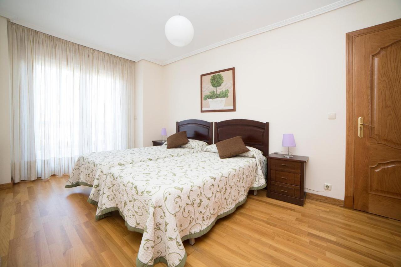 Apartamentos Ria De Bayona バイヨーナ エクステリア 写真