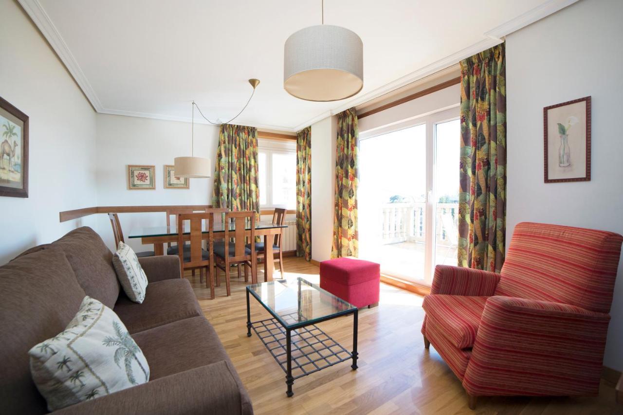 Apartamentos Ria De Bayona バイヨーナ エクステリア 写真