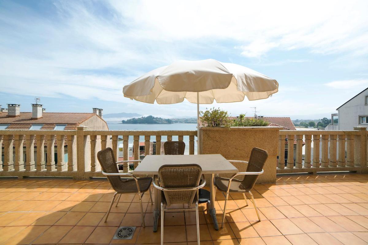 Apartamentos Ria De Bayona バイヨーナ エクステリア 写真
